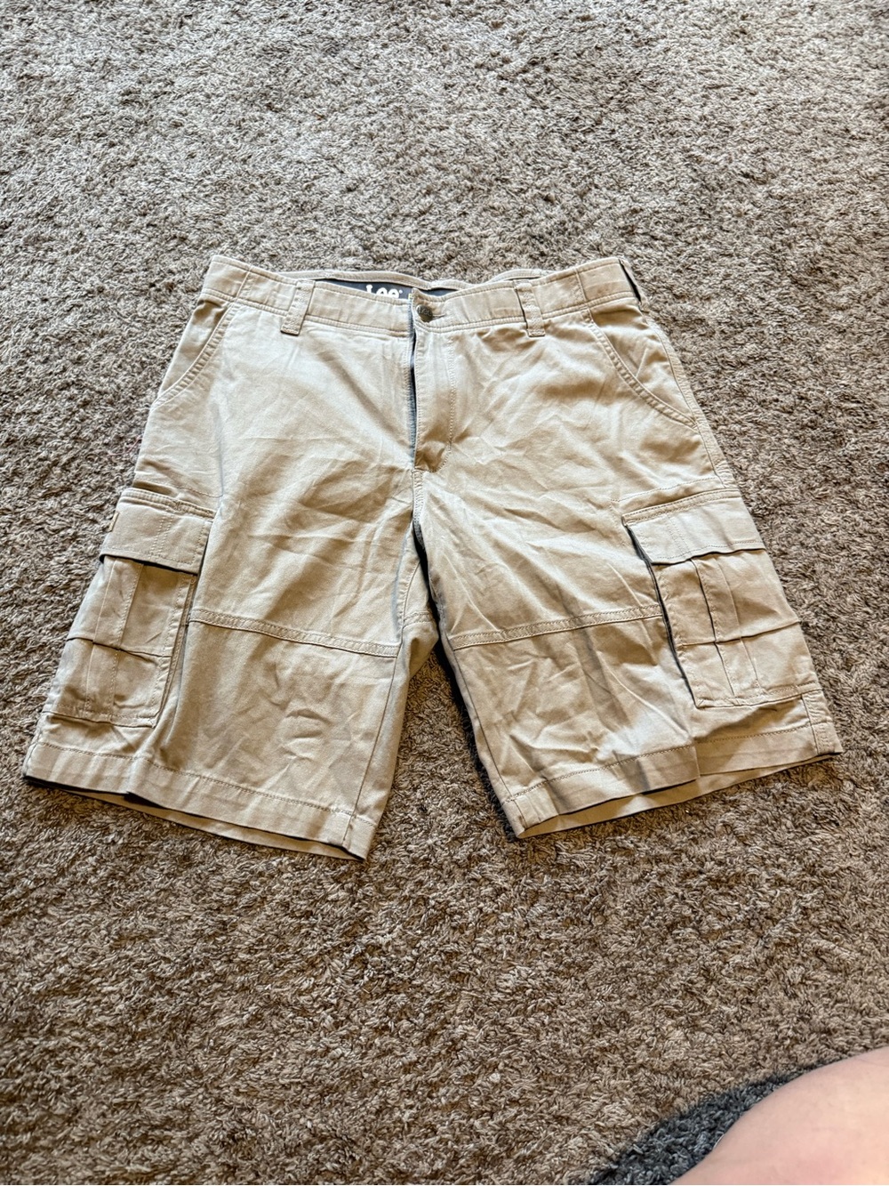 Lee Men's Beige Cargo Shorts - Extreme Motion